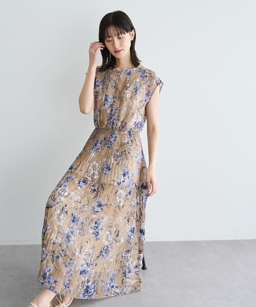 ワンピース フラワー柄シアープリーツワンピースの画像