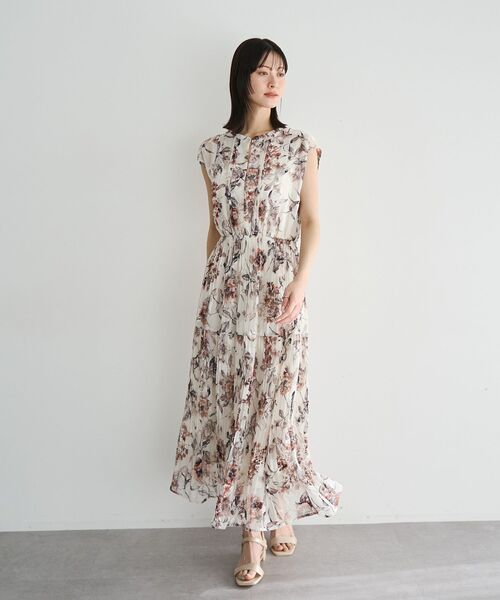 ワンピース フラワー柄シアープリーツワンピースの画像