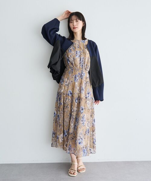 ワンピース フラワー柄シアープリーツワンピースの画像