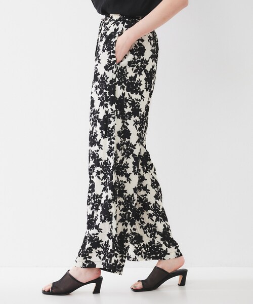 UNTITLED（アンタイトル） パンツ 「ウエストゴム/ワイド/柄