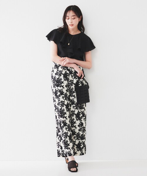 UNTITLED パンツ 「ウエストゴム/ワイド/柄」モノトーンフラワー