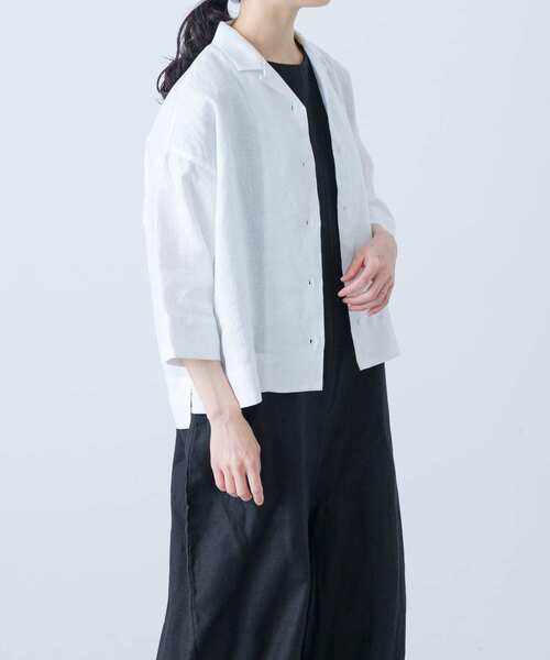 かぐれ　黒 半袖リネンシャツブラウス美品　フリーサイズ　上品で美しい形です。 かぐれ 黒 半袖リネンシャツブラウス美品 フリーサイズ 上品で