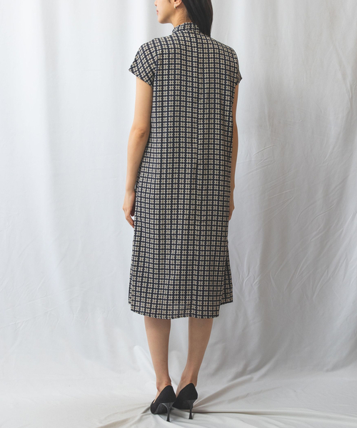 【最終価格　未使用NARA CAMICIE 】ボウタイワンピース サイズ3 NARACAMICIE ワンピース 「NARACAMICIE」幾何柄プリントボウタイ