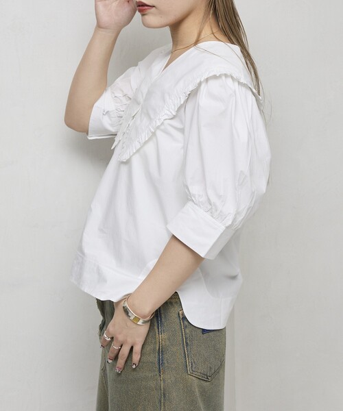 2024SS　新品タグ付き　GANNI　コットンポプリンラッフルVネックブラウス GANNI（ガニー） ブラウス シャツ Cotton Poplin V-neck Ruffle Blouse