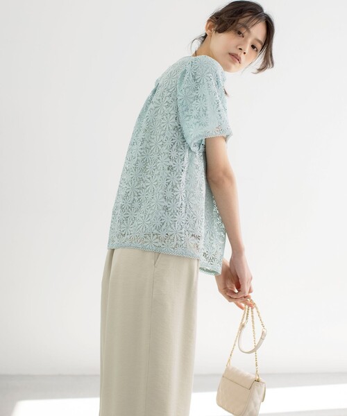 新品タグ付き♡Rene TISSUE社製 レースブラウス フラワーレース 近年 組曲（KUMIKYOKU） tシャツ 半袖 フラワーレース ブラウス レディース