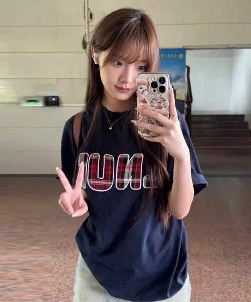 クレージュ　Tシャツ　半袖　カットソー　スパンコール　リブ　ロゴ　Y2K 韓国 Confirm tシャツ 25SS 韓国ストリート ハート / メタル文字