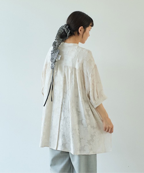 yuni ユニ　フラワープリントチュニックブラウス　コットン100% yuni ユニ フラワープリントチュニックブラウス コットン100%
