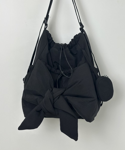 é ribbon satin 2way body bag ブラック blackdia ocean（ブラックダイヤオーシャン） ショルダーバッグ バッグ