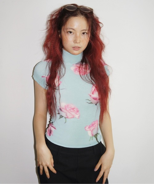 musubore（ムスボレ） tシャツ pleated print tops ”scattered rose