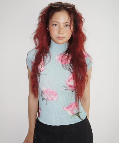 musubore（ムスボレ） tシャツ pleated print tops ”scattered rose