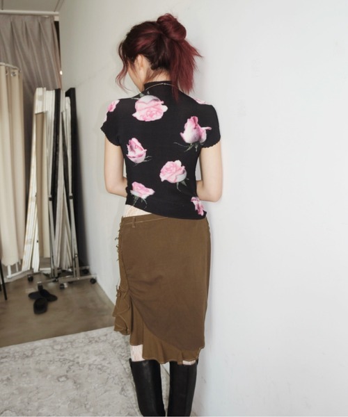 musubore（ムスボレ） tシャツ pleated print tops ”scattered rose