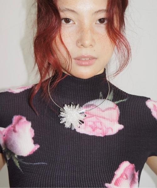 musubore（ムスボレ） tシャツ pleated print tops ”scattered rose