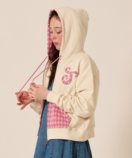 フロントジップ スタープリント パーカー TINA：JOJUN 新品未使用 TINA：JOJUN（ティーナジョジュン） パーカー フロントジップ スター