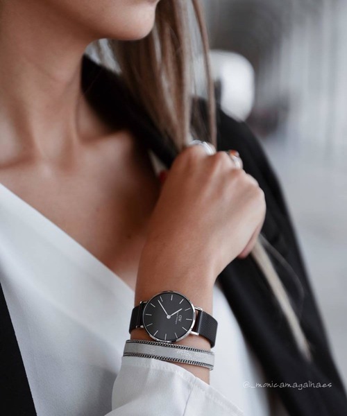 ダニエル【新品】ウェリントン腕時計PETITE ASHFIELDレディースメンズ Petite Ashfield - Black women's watch with rose gold | DW