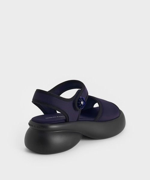 【新品未使用】フラワーバックル プラットフォームスポーツサンダル　23.5 CHARLES ＆ KEITH サンダル フラワーバックル プラットフォーム