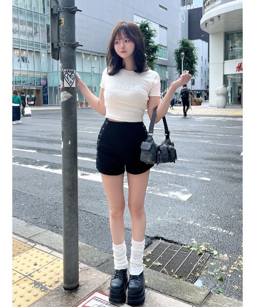 最安値　新品未開封 ダーリッチ シャイニーDDロゴコンパクトTシャツ ホワイト ダーリッチ Darich シャイニーDDロゴコンパクトTシャツ