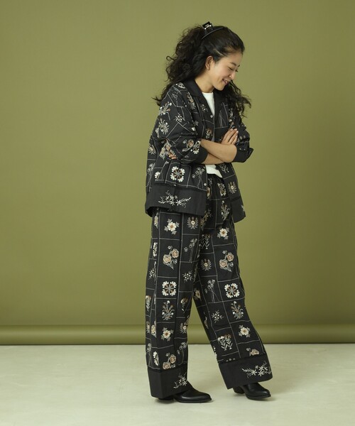 値下げ！Freadaフリーダ刺繍パッチワークワイドパンツ黒・白2着セットで Freada（フリーダ）の「Freada/フリーダ レース刺繍パッチワーク