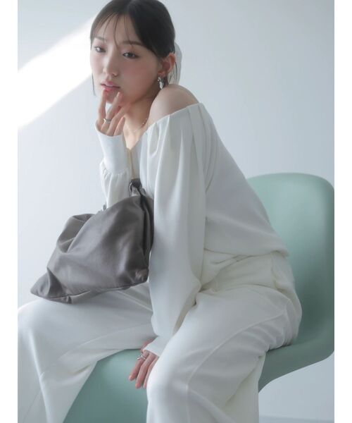 dazzlin（ダズリン） トレーナー スウェット 「吉田朱里」タック