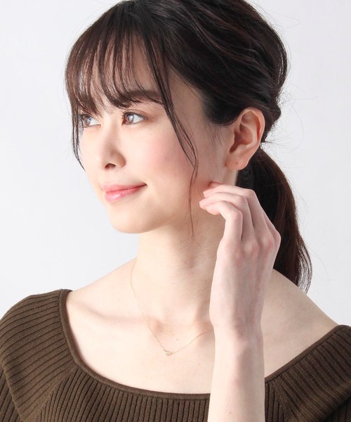 COCOSHNIK（ココシュニック） ネックレス K10ダイヤモンド ランダムV字