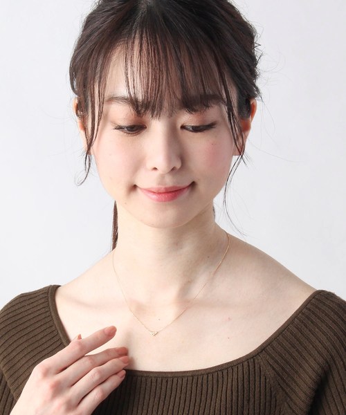 COCOSHNIK（ココシュニック） ネックレス K10ダイヤモンド ランダムV字