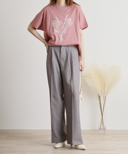 tシャツ BRODIAEA フラワーブーケ刺繍Ｔシャツ レディース セール】BRODIAEA フラワーブーケ刺繍Tシャツ（Tシャツ