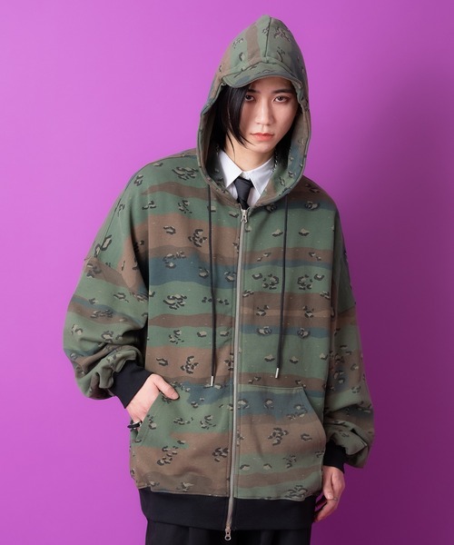 パーカー a.p.o.v. バックナンバリングカモフラスウェットツバ付き 