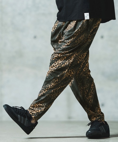 GLIMCLAP パンツ mp13553- Leopard ＆ handwriting pattern easy pants