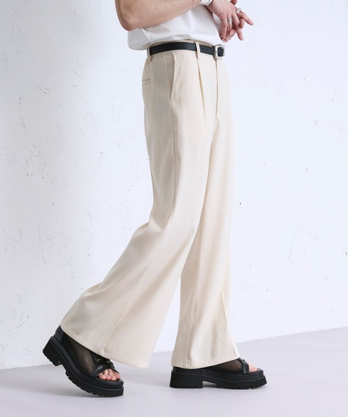 Ellno Loset（エルノロゼット） パンツ センタークリースフレアパンツ