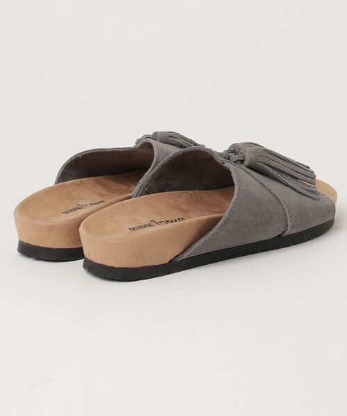 「Minnetonka」 フラットサンダル 6 グレー レディース_画像2