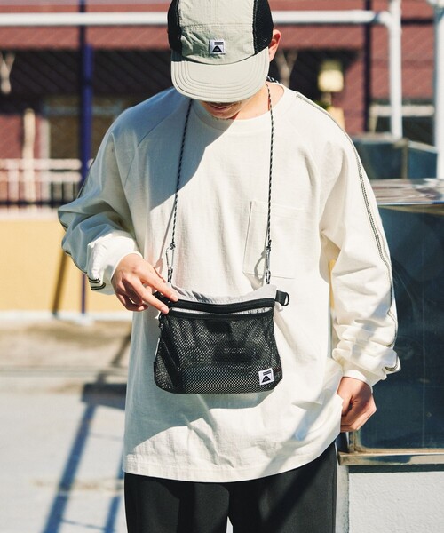 「POLeR」 ショルダーバッグ ONE SIZE グレー メンズ_画像5