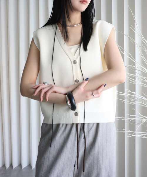 YENNA ベスト ジレ 「 2026 SS 新作 」ストラクチャードスリーブニット 