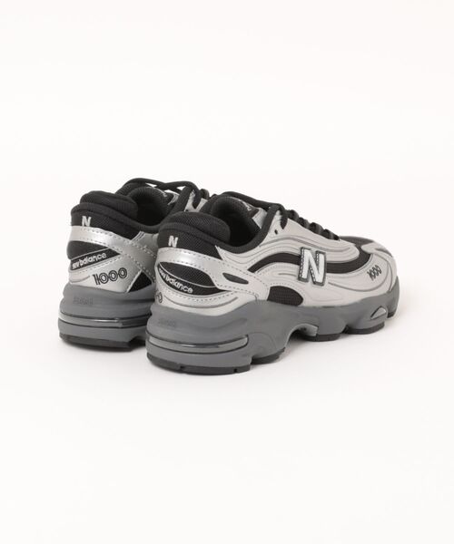 「New Balance」 ローカットスニーカー 23.5cm シルバー レディース_1