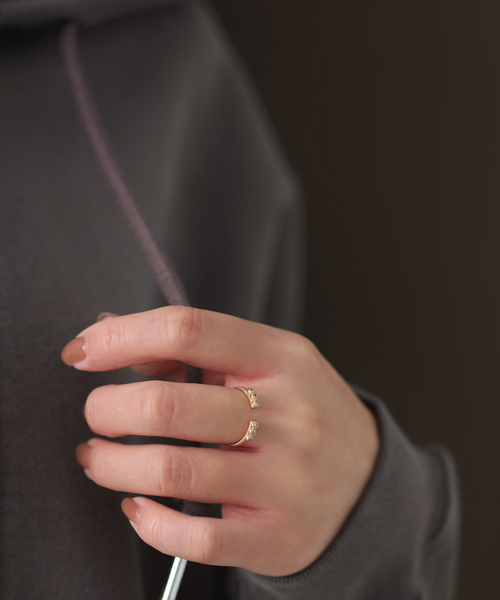 Lilas（リラ）ブラックスピネル　ダイヤモンド　オープンリング　10金　K10 Lilas（リラ）ブラックスピネル ダイヤモンド オープンリング 10