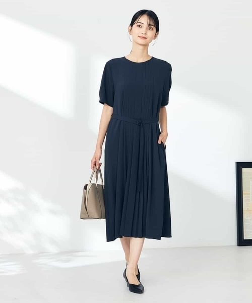 ワンピース 「洗える/ストレッチ」ベルト付フロントプリーツワンピースの画像