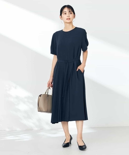 ワンピース 「洗える/ストレッチ」ベルト付フロントプリーツワンピースの画像