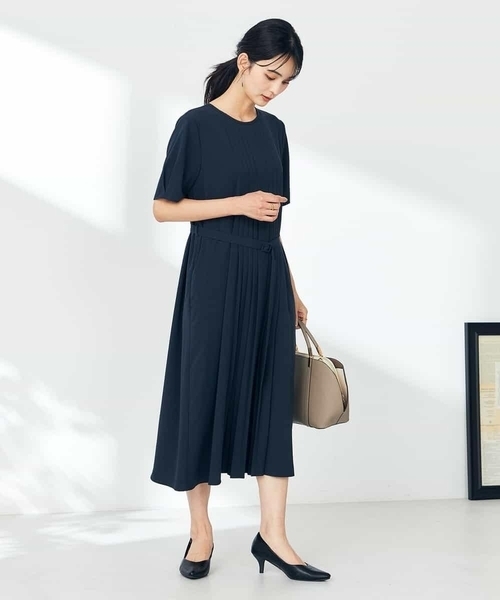 ワンピース 「洗える/ストレッチ」ベルト付フロントプリーツワンピースの画像