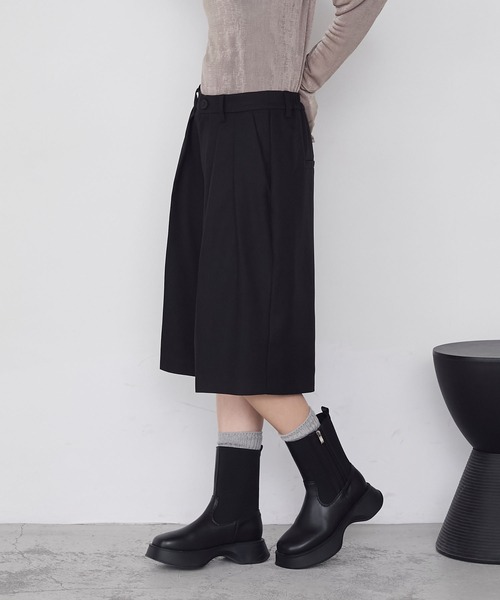 新品♡フォクシー カシミア ホワイトガウチョパンツ ハーフパンツ