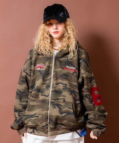 パーカー a.p.o.v. サガラワッペンロゴ刺繍＆ナンバリングスタジャン