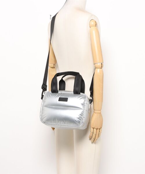 ＊新品未使用 HUNTER ミニボストンバッグ　ショルダー付 シルバーカラー HUNTER（ハンター） ショルダーバッグ バッグ イントレピッド