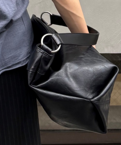 ショルダーバッグ 「HAH ARCHIVE」Contour Shoulder Bag（Faux Leather