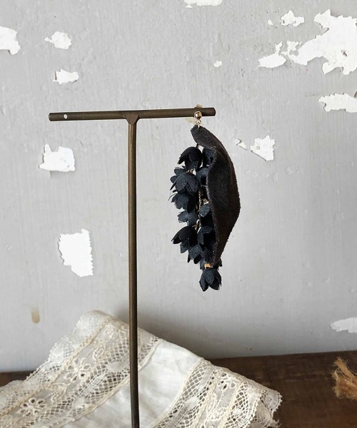 m.soeur ピアス スズランの片耳揺れピアス＊ レディース