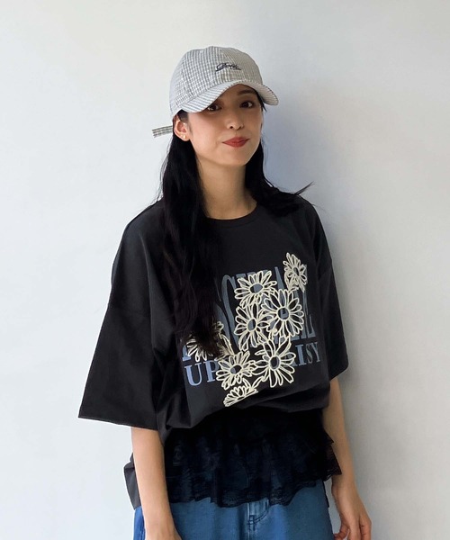 AS KNOW tシャツ フラワー刺繍重ねロゴプリント ビッグ