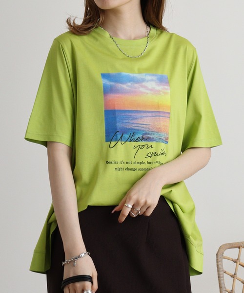 ブローディア BRODIAEA ウーマンプリント半袖Tシャツ （オフホワイト） セール】BRODIAEA 切手モチーフ刺繍半袖Tシャツ（Tシャツ