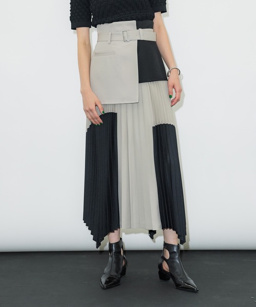 UNITED TOKYO グレー プリーツスカート UNITED TOKYO グレー プリーツスカート