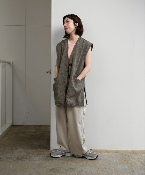 ベスト ジレ mix fringe tuck flare vest / ミックスフリンジタックフレアベスト レディース mix fringe tuck flare vest – eim online（エイム オンライン）