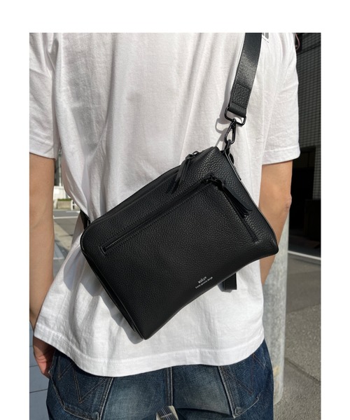 waku（ワク） ショルダーバッグ 「KURO Series」3WAYクラッチ 