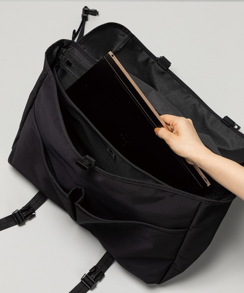 ショルダーバッグ バッグ 「kuros'オリジナル」軽量コーデュラナイロン