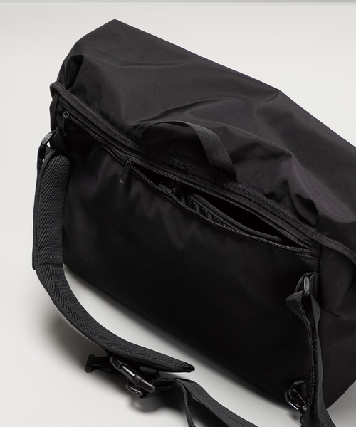 ショルダーバッグ バッグ 「kuros'オリジナル」軽量コーデュラナイロン