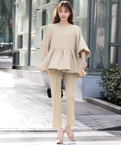 【新品】　Flolia × ViS　パンツスーツ　オフィスカジュアル　Mサイズ フロリア Flolia フレアジャケット テーパードパンツ セットアップ