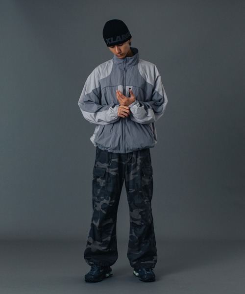 「XLARGE」 ナイロンブルゾン X-LARGE グレー メンズの画像